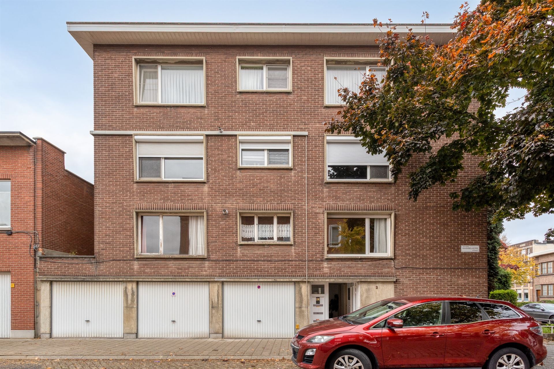 Lichtrijk appartement nabij Boekenbergpark met garage - foto 1