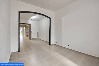 Indeling:Gelijkvloerse verdieping (éénslaapkamerappartement):- inkomhal met ingemaakte kasten- woonkamer- open keuken- tuin met tuinhuis (155m²) bereikbaar vanuit de keuken- slaapkamer - badkamer voorzien van een douche, lavabo, toilet en aansluitingen voor de was- en droogmachineVerdieping 1 (duplex):- inkomhal met ingemaakte kasten- apart toilet- open keuken met eetruimte- aparte woonkamer- badkamer voorzien van een douche, lavabo, toilet en aansluiting voor was- en droogmachine- terras (2m²) bereikbaar vanuit de badkamerVerdieping 2:- nachthal- slaapkamer 1 (12m²)- slaapkamer 2 (18m²)Bijzonderheden:- uitstekende EPC-scores- de appartementen zijn volledig asbestveilig- dak werd reeds geïsoleerd- recente condensatieketels (2018-2019)- mobiscore 8,6/10 gelegen vlakbij Colruyt, openbaar vervoer, scholen..Extra:- duplex wordt verhuurd aan €1.150,00Bent u geïnteresseerd in deze opbrengsteigendom te koop in Hoboken? Aarzel dan niet om contact met ons op te nemen via janice.racaj@dewaele.com of op 03 206 76 73.Wenst u uw eigendom ook te koop of te huur te stellen? We helpen u graag verder.Steeds tot uw dienst om u verder te helpen met al uw vragen over vastgoed!