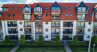 Vlot inrijdbare garagebox met een kantelpoort gelegen op -1 niveau in het garagecomplex van Residentie Neoportus. Zeer centraal gelegen...