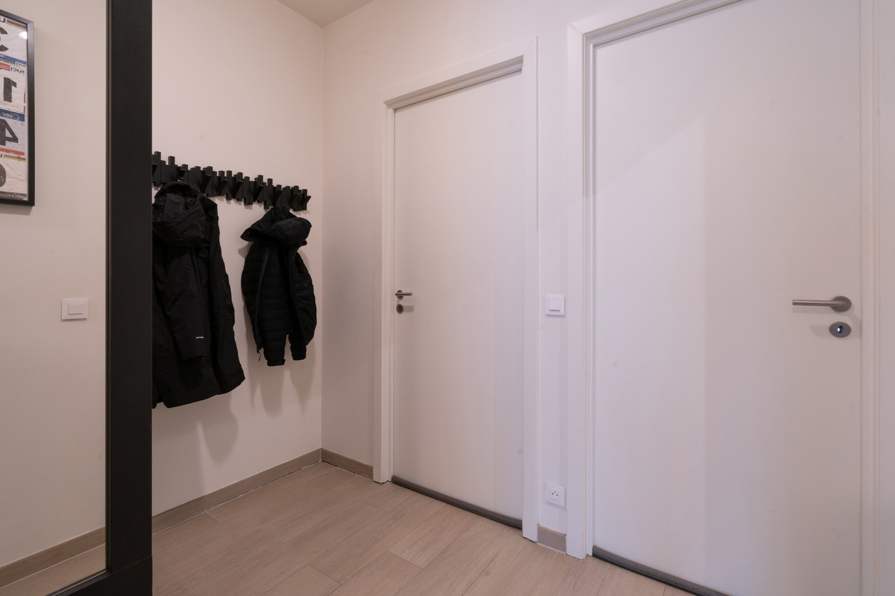 RECENT GELIJKVLOERS APPARTEMENT IN CENTRUM KAPELLEN - foto 2