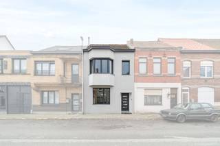 [[ DIT PAND NEEMT DEEL AAN DE ERA OPEN HUIZEN DAG OP 14/3 VAN 16:00 TOT 17:00 ]] Ligging &amp; indelingIn de Groenstraat, op een gunstige locatie...