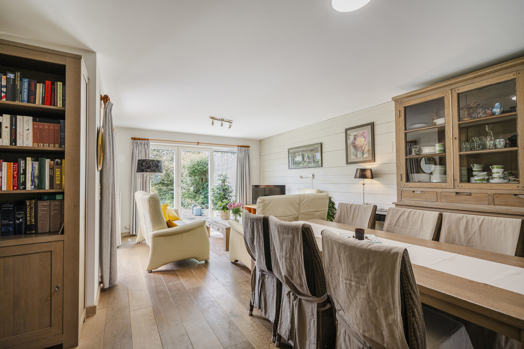 Instapklare woning met 4slpk, garage en tuin - perceel 763m² - foto 3