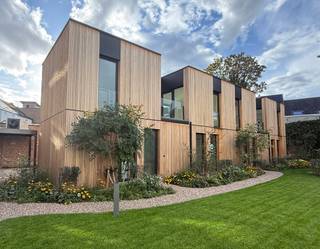 Deze nieuwbouwwoning is gelegen in het hart van Aalst, op wandelafstand van winkels, scholen, openbaar vervoer en het station. Een...