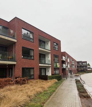 In het hart van Meeuwen bevindt zich deze instapklare, gelijkvloerse assistentiewoning in Residentie Ter Meeuwen (Armonea). Ideaal voor...