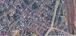 <p><span>Parking couvert avec électricité près du centre de Louvain</span></p><p><span> </span></p><p><span>Ce parking couvert se trouve à l'arrière de l'immeuble à appartements situé Blijde Inkomststraat 85 à Louvain. Le parking est accessible par la Dagobertstraat et est fermé par un portail automatique. </span></p><p><span> </span></p><p><span>Le parking se trouve à quelques pas de la Ladeuzeplein et du cœur de Louvain. </span></p><p><span> </span></p><p><span>Le parking est également équipé d'une prise électrique.</span></p><p><span> </span></p><p><span>Vous souhaitez plus d'informations ? N'hésitez pas à nous contacter !</span></p><p><span> </span></p><p><span>015 20 36 00 - <span>info@domoxim.be</span></span><span> </span></p>