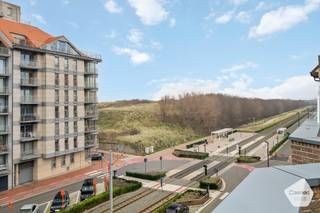 Cet agréable appartement d'une chambre bénéficie d'un emplacement particulièrement avantageux à proximité de la plage, avec un arrêt de tramway...