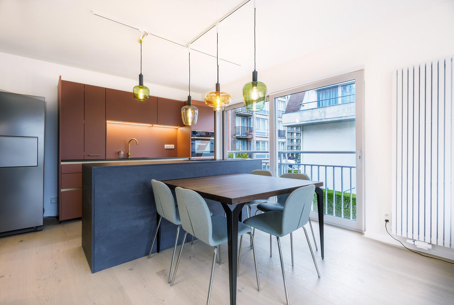Volledig gerenoveerd lichtrijk appartement in rustig gelgen villa residentie te Duinbergen - foto 5