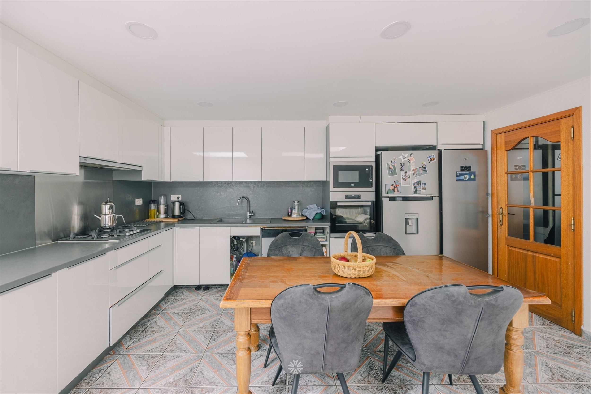 Te renoveren woning met 4 slaapkamers te Sint-Amandsberg - foto 5