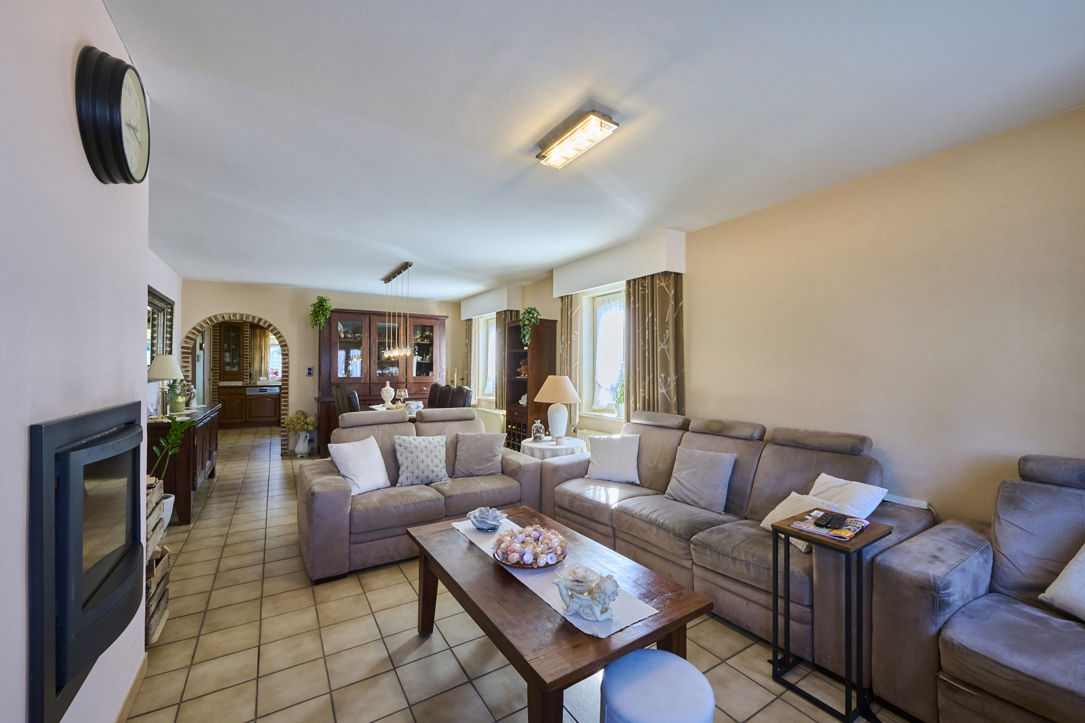 ZEER RUIME RUSTIG GELEGEN INSTAPKLARE GEZINSWONING OP 7ARE - foto 5