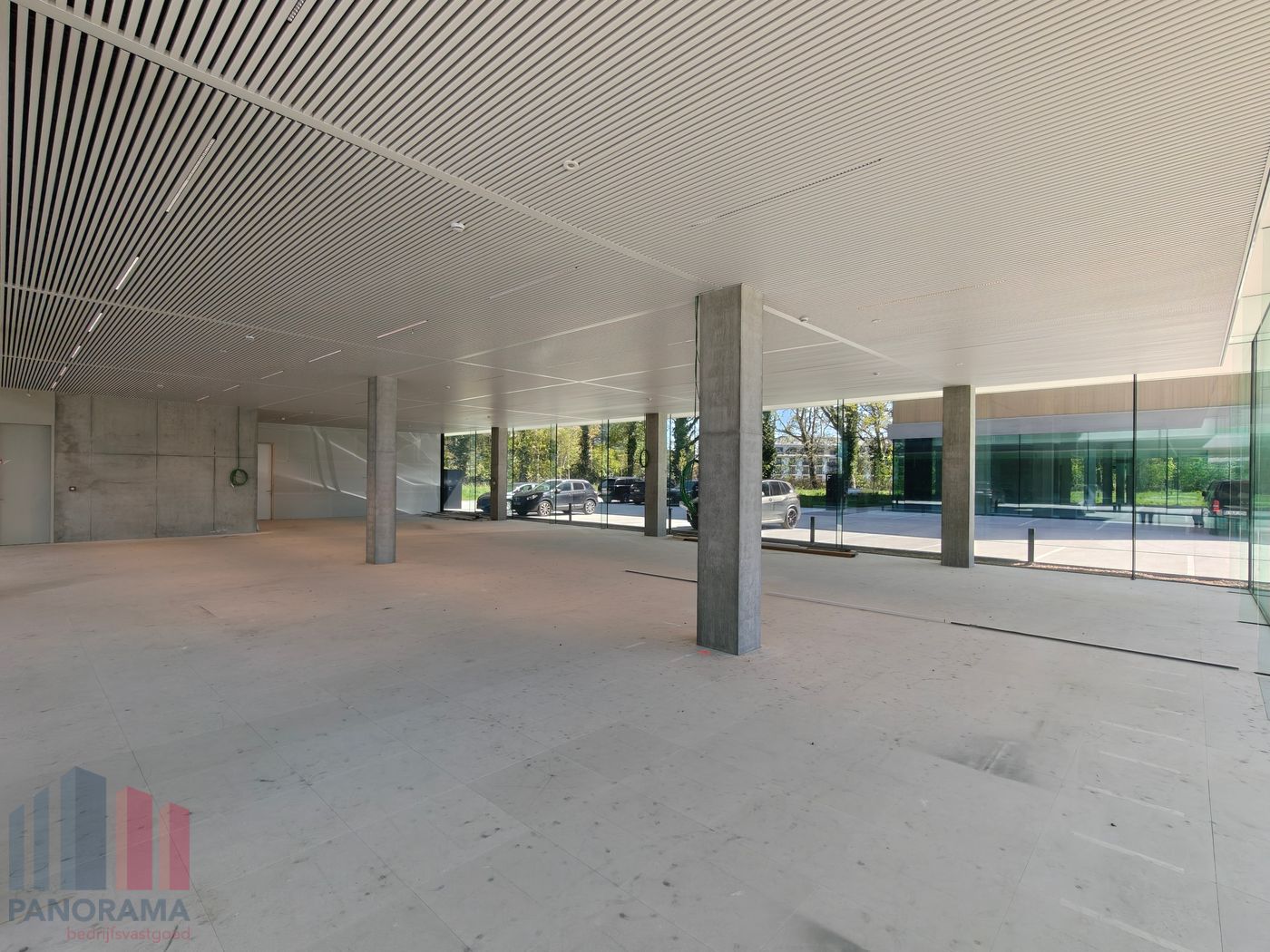 511 m² HIGH-END KANTOREN OP TOPLOCATIE LANGS DE E40 TE OOSTKAMP - photo 4