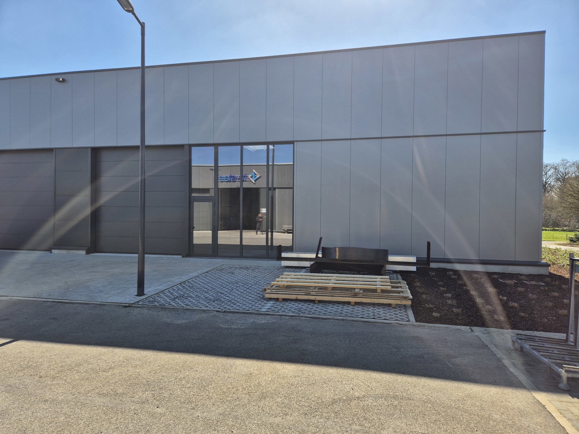 TE KOOP: KMO-unit op bedrijvenpark Gremelslo te Maaseik - foto 2