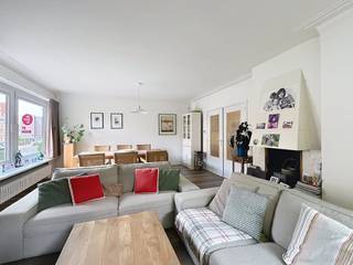 Bent u op zoek naar ruimte, licht en comfort op een steenworp van het Brugse stadscentrum? Dit verzorgde appartement, gelegen aan het idyllische...