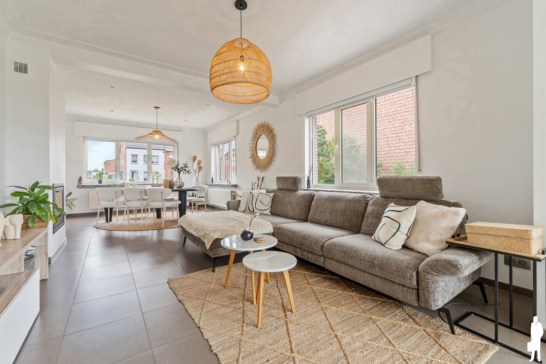 Ruime instapklare woning met garage en open zicht op 1849m². - foto 1