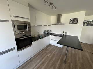 Dit volledig gerenoveerde appartement met een oppervlakte van 104 vierkante meter in Heverlee op de tweede verdieping van residentie...