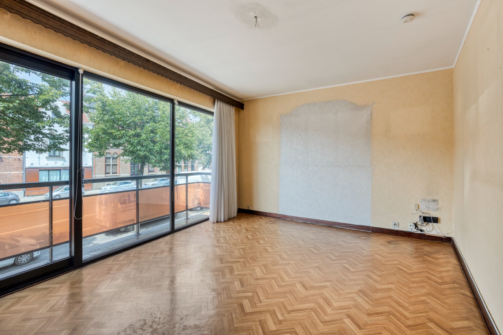 Gebouw met 2 appartementen, grote garage en gezellig terras - centrum Tongeren - foto 5