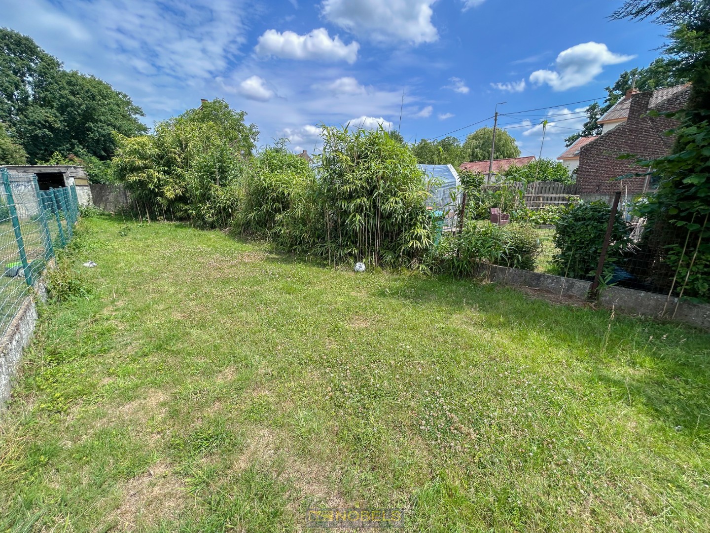 Te koop, multifunctionele eigendom met horecazaak en ruim woongedeelte in Saint-Sauveur. - foto 3
