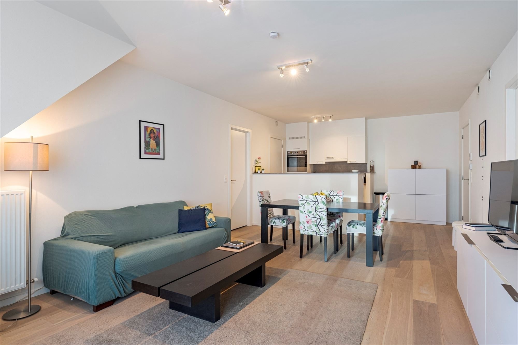 Appartement met twee slaapkamers en parkeerplaats - foto 4