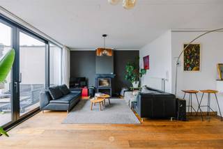 KIJKDAG ZATERDAG 18/04 - ENKEL OP AFSPRAAK EREMBODEGEM - Bent u opzoek naar een charmante, gerenoveerde woning met potentieel op een top-locatie?Dan...