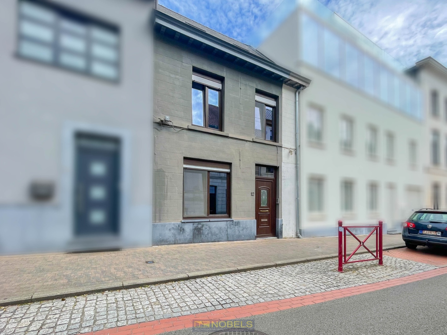 Te koop, verrassend ruime stadswoning met gezellig koertje te Ronse - foto 2