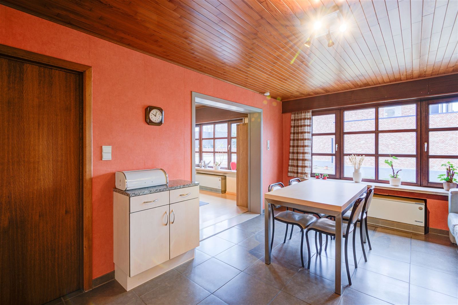 Ruime halfopen bebouwing met veel potentieel - foto 5