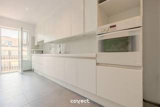 Instapklaar appartement met open zicht en zeezicht  Toplocatie in Oostende.STARTPRIJS: Elk bod boven deze startprijs wordt aan de eigenaars...