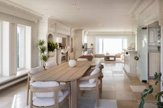 In de www.schepenlagaestraat9.be (url kopiëren en plakken indien doorklikken niet lukt) in Kortrijk stellen we jou graag deze alleenstaande...