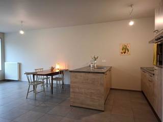 Een gezellig gelijkvloers appartement in het centrum van Bilzen. Het heeft een klein maar fijn tuintje en een eigen ondergrondse parkeerplaats...