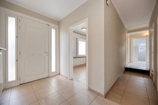 Située dans un quartier prisé et calme de Hamme, cette charmante habitation offre de nombreuses possibilités. Implantée sur un beau terrain de...