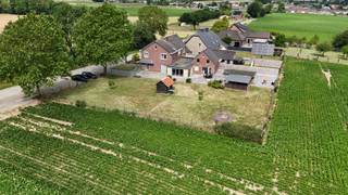 Instapklare gezinswoning met kangoeroewoning en prachtig uitzicht in RiemstOp zoek naar een ruime, energiezuinige woning met karakter, comfort én een...