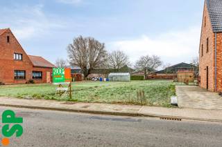 Bouwgrond voor halfopen bebouwing op toplocatie in Geel (Larum)Mooi gelegen bouwgrond voor halfopen bebouwing met een totale oppervlakte van 608 m²...