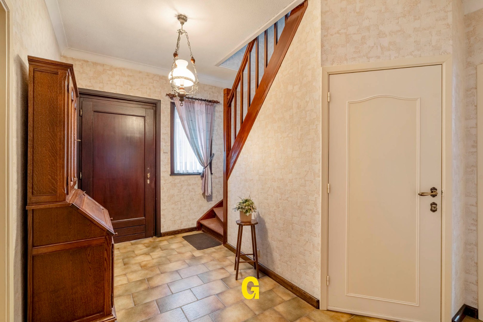 Te renoveren vrijstaande woning met 4 à 5 slaapkamers en tuintje, vlak bij het centrum van Hoeselt - foto 4