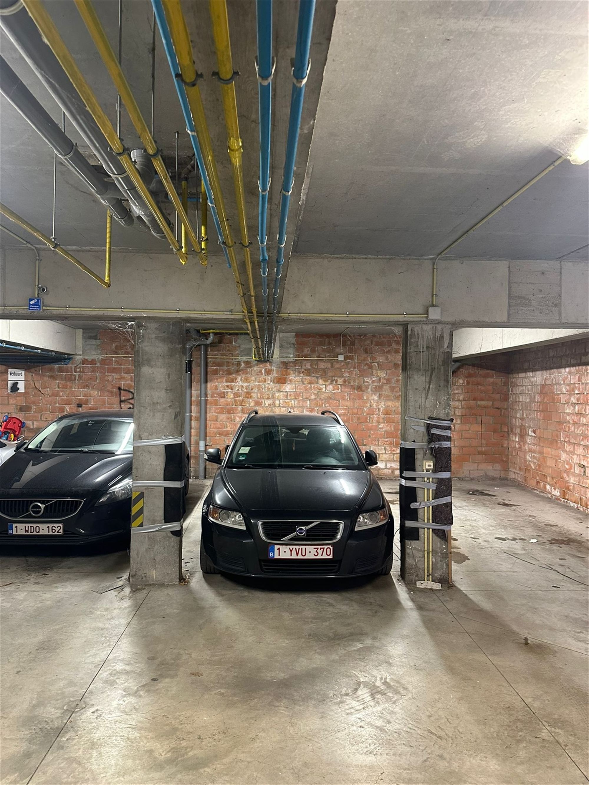 Overdekte staanplaatsen in centrum Aalst - foto 4