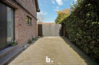 House for sale in Izegem