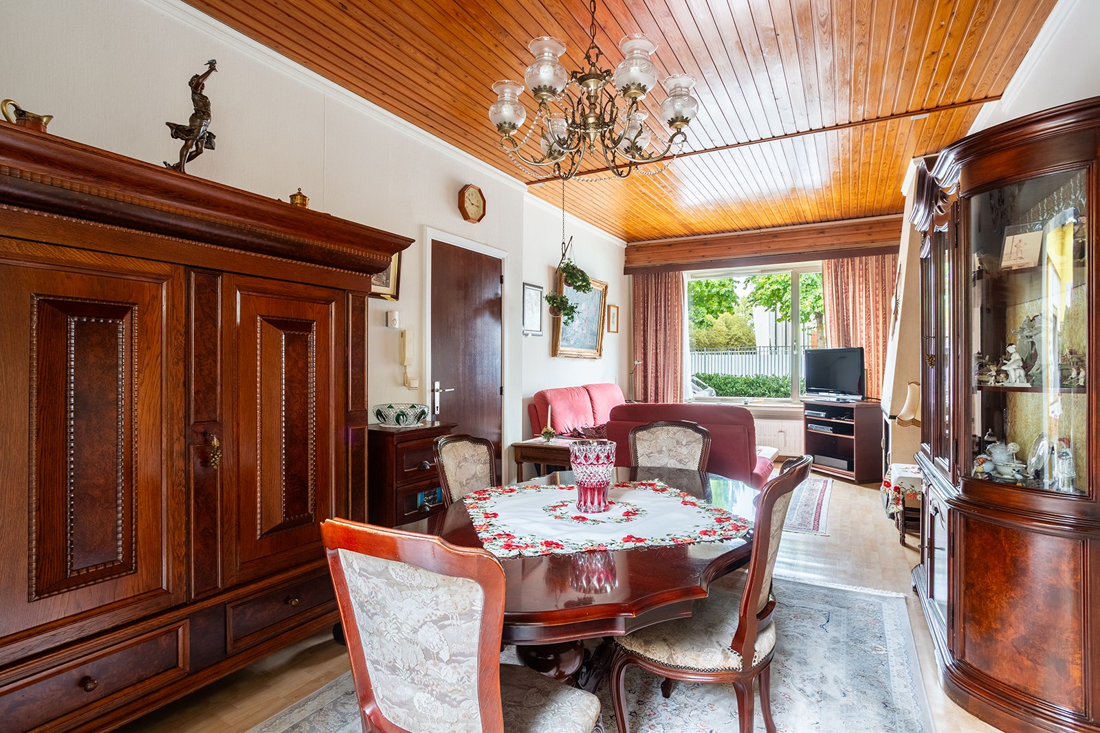 Woning met veel potentieel en zuidwestgerichte stadskoer - foto 4