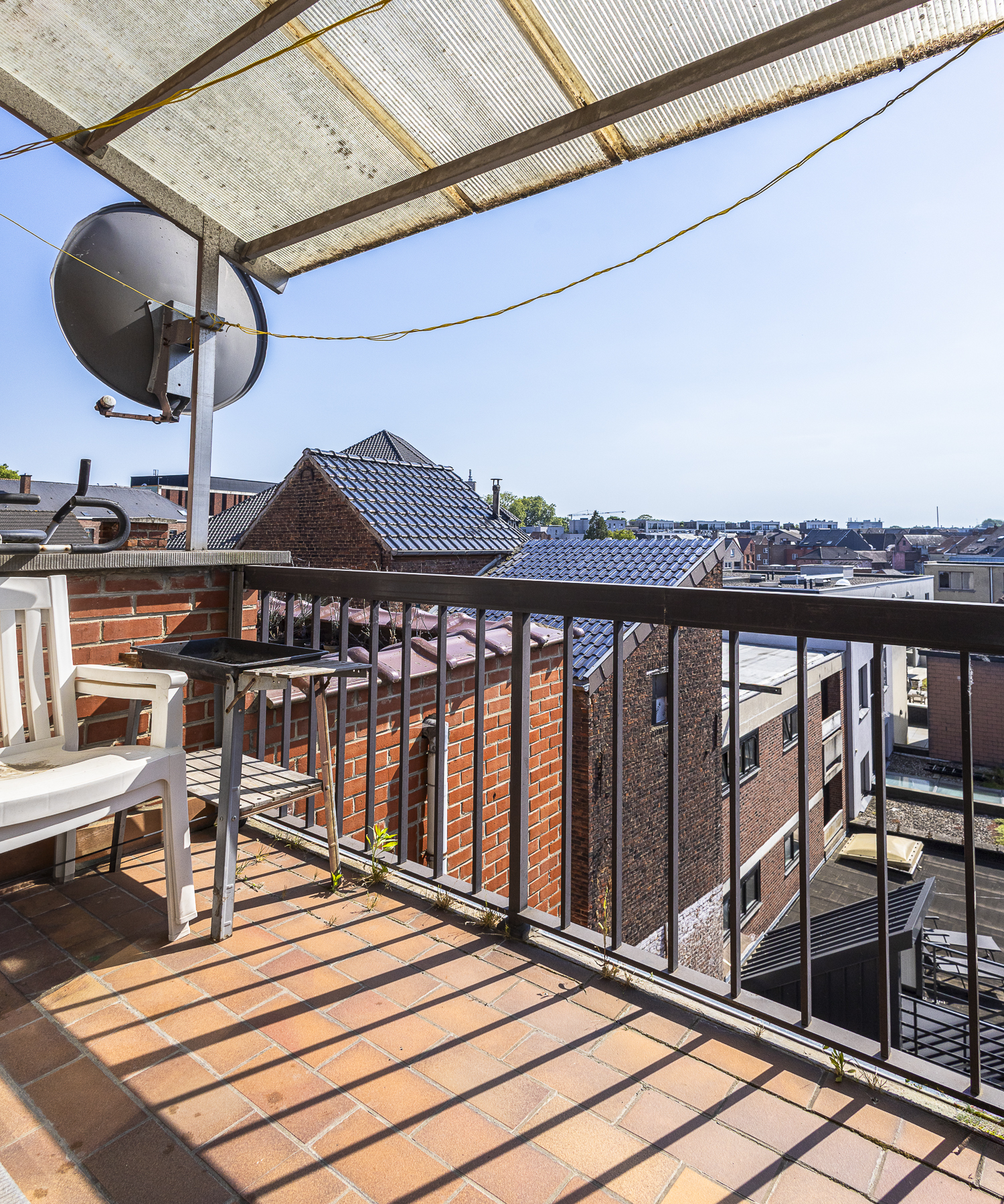 Dakappartement met 1 slaapkamer in het centrum van Halle - foto 5