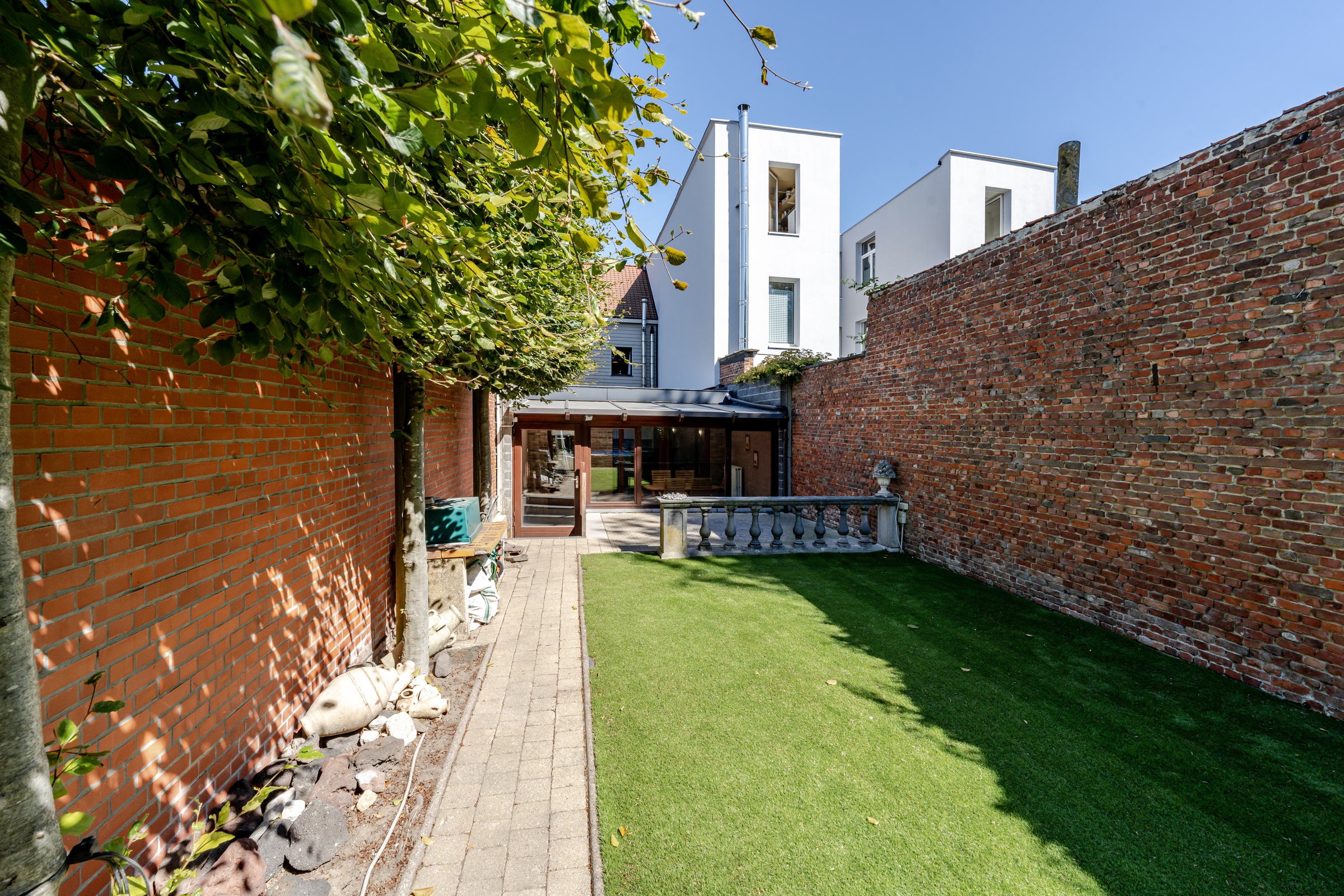 Woning met 3 slaapkamers garage tuin en zwembad - foto 2