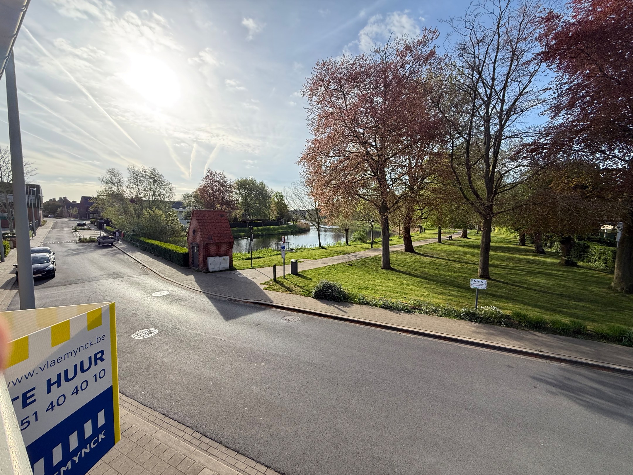 Twee-slaapkamerappartement met open zicht in Roeselare! - foto 2