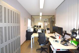 Kantoor in Muizen, vlakbij Mechelen.Top zicht locatie  op een hoek richting Bonheiden / KeerbergenVlot bereikbaar met ruime parkeergelegenheid voor...