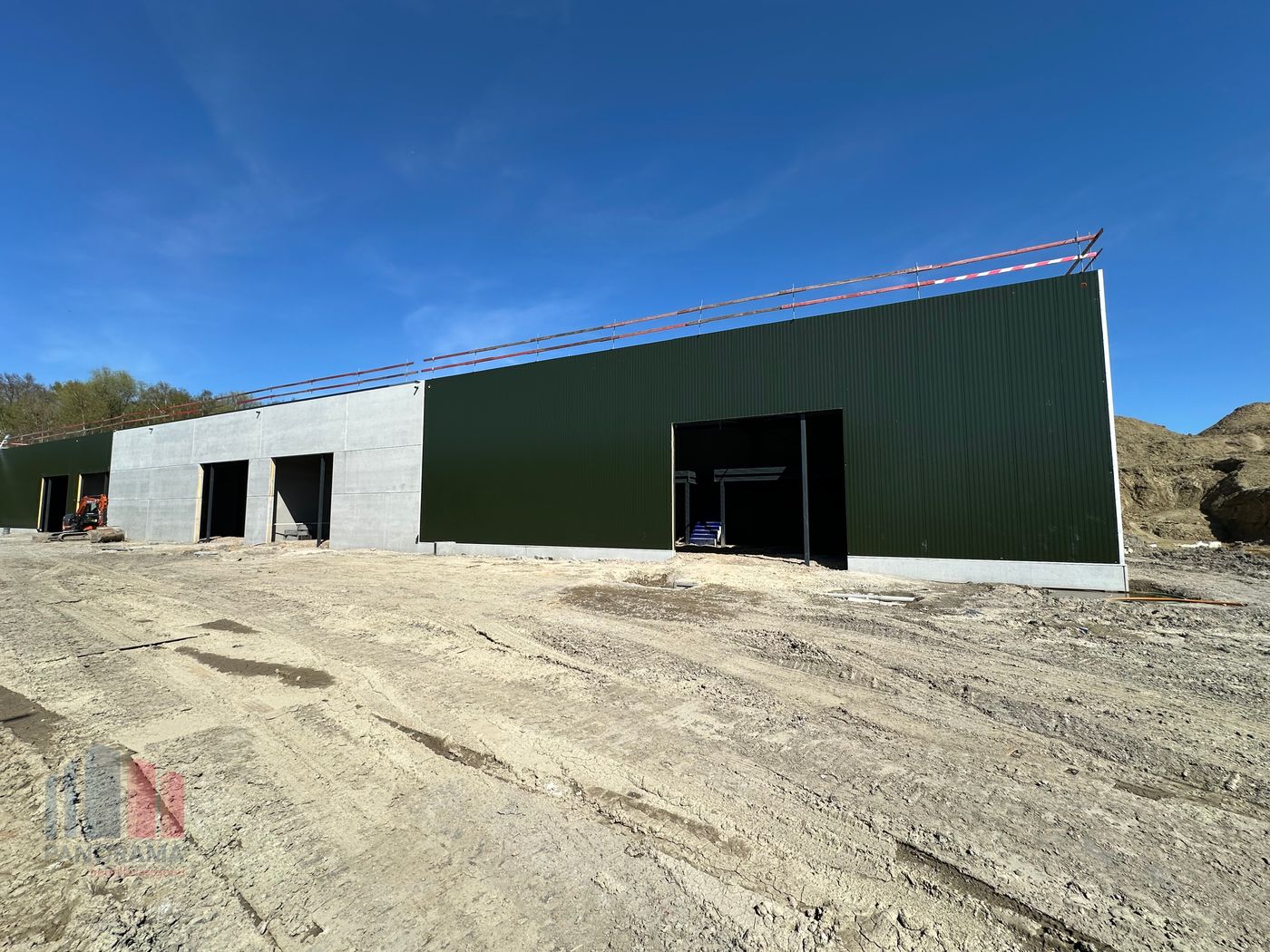 Nieuwbouw KMO-unit van 249 m² met 130m² kantoorruimte te koop – Strategisch gelegen nabij E17 in Anzegem - foto 5