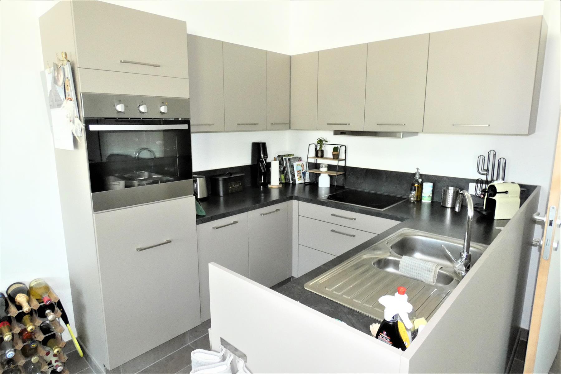 Recent 2 slaapkamer appartement met terras en staanplaats - foto 5