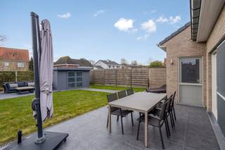 Deze verzorgde halfopen woning uit 2012 is gelegen in een rustige en kindvriendelijke woonomgeving en werd in 2024 opgefrist. Dankzij de...