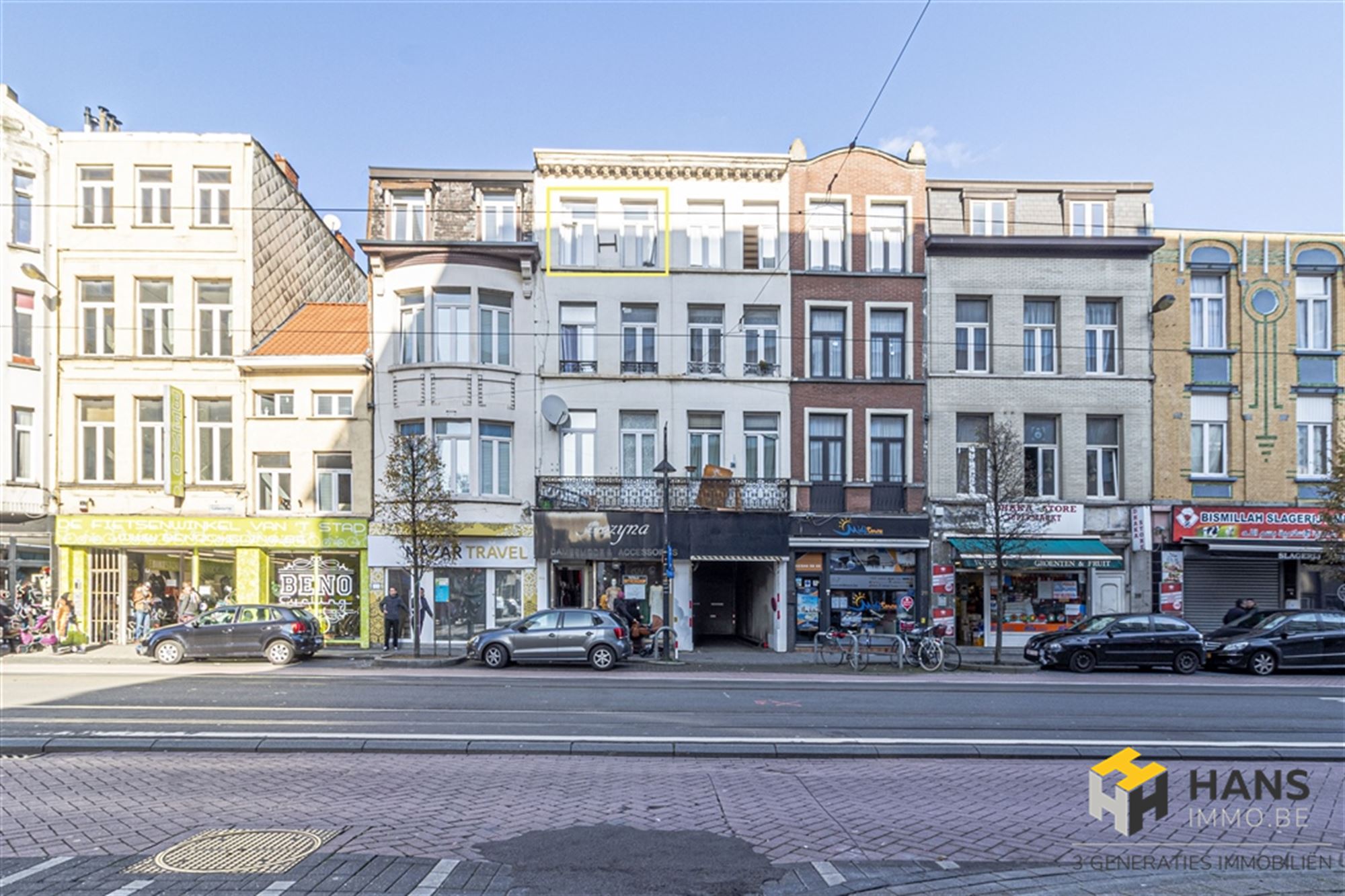 Apartment for sale in Borgerhout with 1 bedroom - photo 1