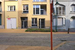 Op een centrale ligging bieden we een kleiner appartementsgebouw aan bestaande uit vier één-slaapkamer appartementen die momenteel in een...