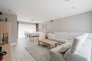 Are you looking for an energy-efficient home with no fewer than 4 bedrooms in a charming neighborhood in Oudenaarde? Here it is!<br /><br />This property offers a quiet yet easily accessible location, a cozy and low-maintenance garden, a home battery system, and air conditioning—just a few of the many highlights you will find here.<br /><br />LAYOUT:<br /><br />Ground Floor: Enter the house through the hallway with a guest toilet. From here, you have access to the bright and spacious living room overlooking the inviting garden. The living area flows seamlessly into the fully equipped kitchen. The ground floor also includes a practical storage room and a convenient garage.<br /><br />First Floor: On the first floor, you’ll find a landing that leads to four full-sized bedrooms and a functional bathroom.<br /><br />Attic: The house also features a fully insulated attic, perfect for extra storage space.<br /><br />Garden: At the rear of the property, there is a cozy and easy-to-maintain garden, ideal for enjoying the outdoors in peace and privacy.<br /><br />Does this energy-efficient home sound like the perfect fit for you? Don’t hesitate—contact us today to schedule a visit!