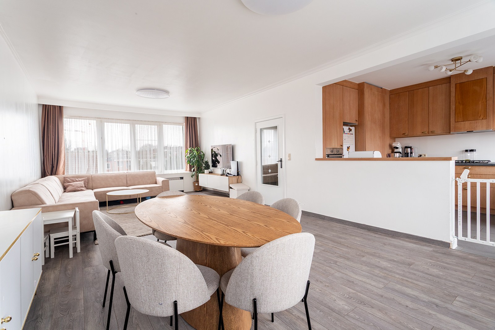 Prachtig gerenoveerd appartement met 3 ruime slaapkamers en terras - foto 1