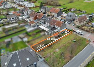 Op zoek naar een bouwgrond voor een gesloten bebouwing in Liedekerke? Dan is dit misschien wat u zoekt!De bouwgrond heeft een oppervlakte van 2a 93...