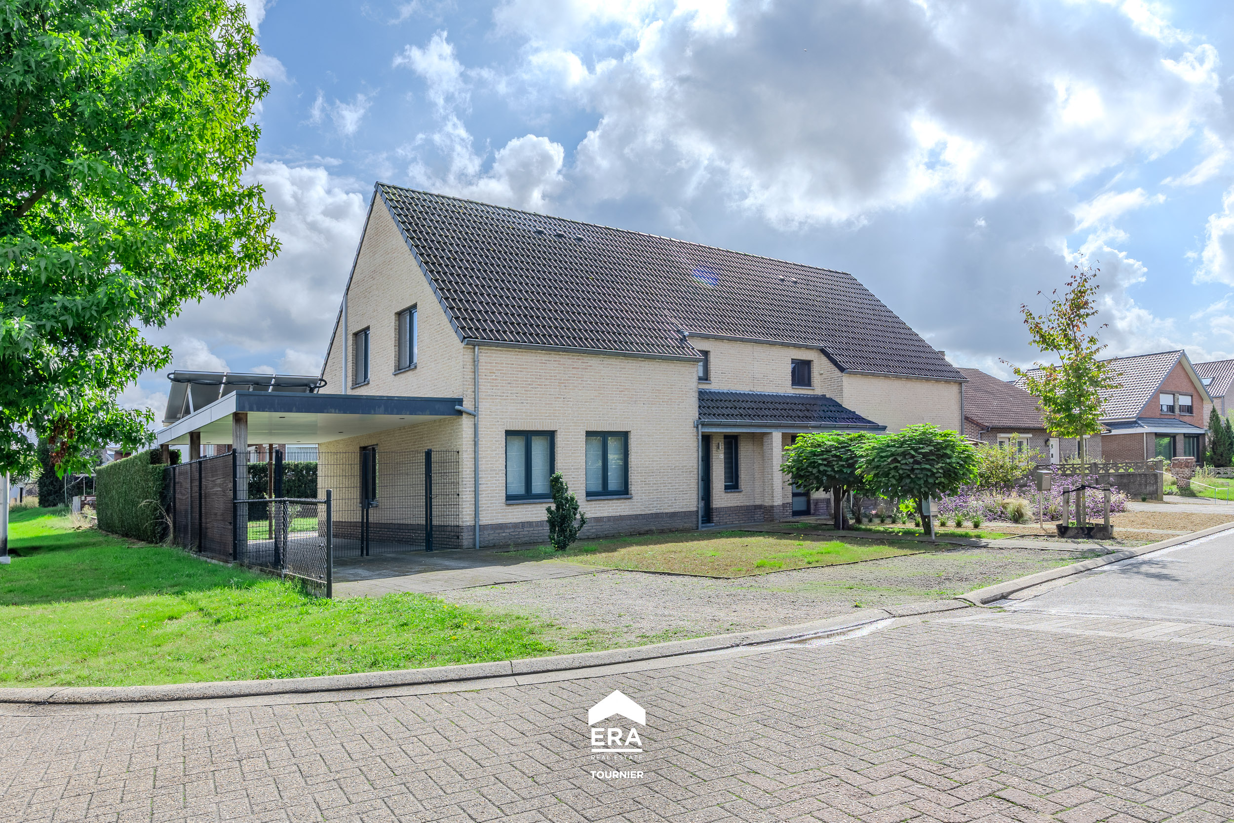 Energiezuinige gezinswoning op 385m² nabij Lommel-Centrum! - foto 2