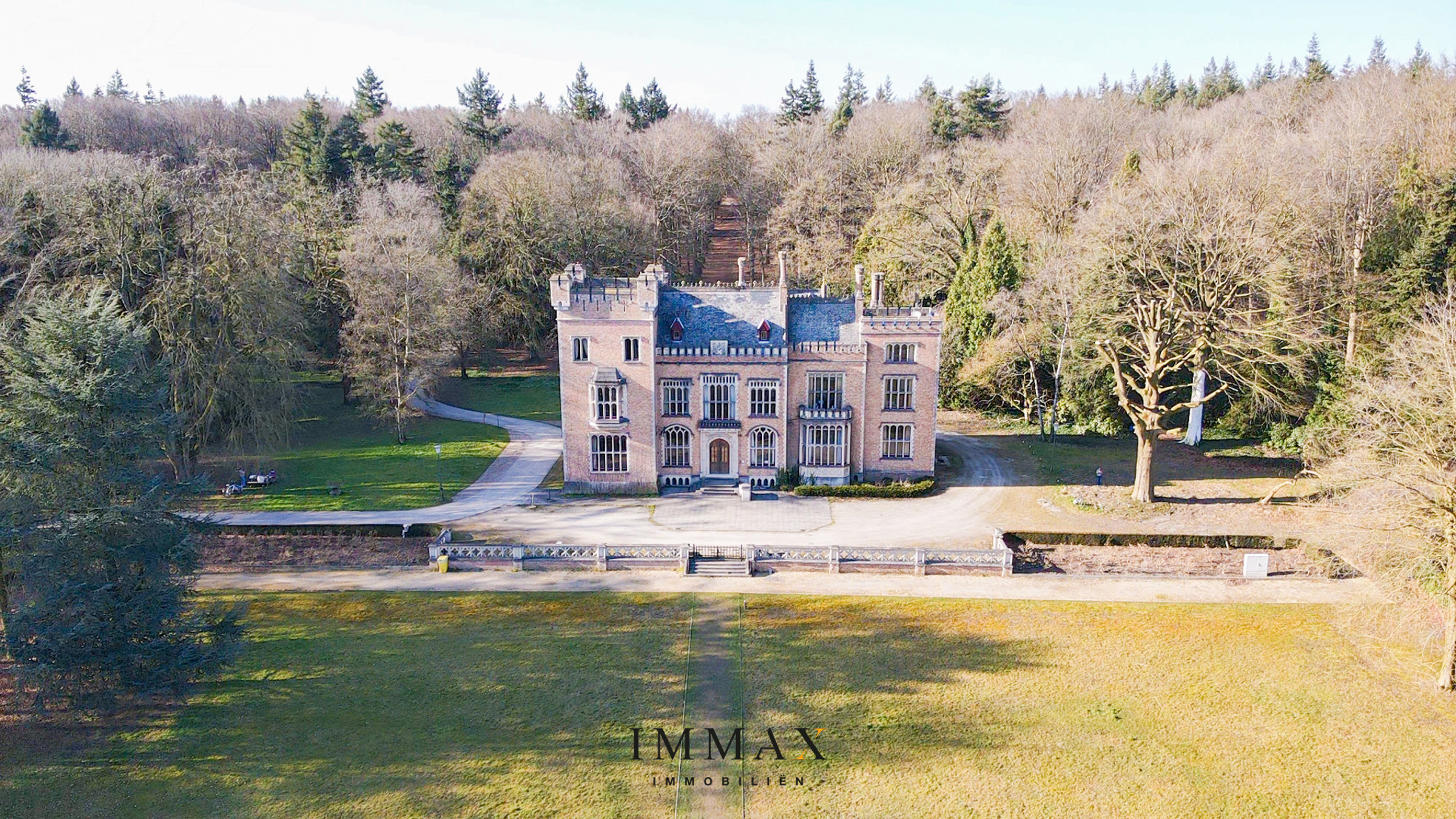 Maison à vendre à Bruges avec 20 chambres - photo 1