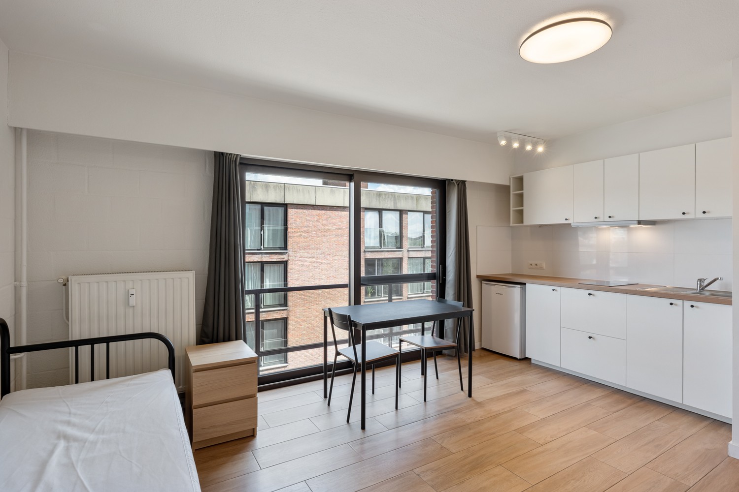 Gerenoveerde, gemeubelde en energiezuinige(B-label) studio met een balkon te centrum Leuven! - foto 2