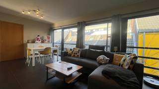 LiggingHet appartement geniet een uitstekende ligging in de stad Aalst, met een vlotte verbinding naar het centrum en belangrijke invalswegen. Je...